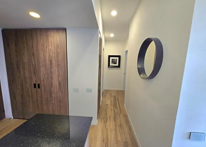 Perfect 2 Bedroom *